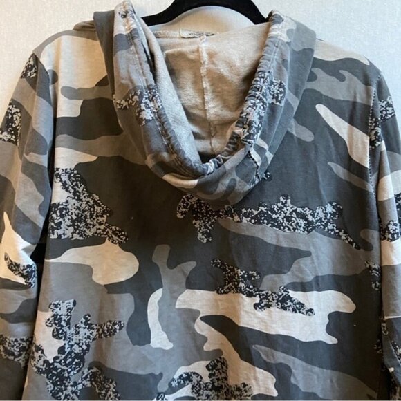 Gigi Moda Camo hooded open front cotton cardigan Sz One Size 22” PTP - Picture 6 of 11